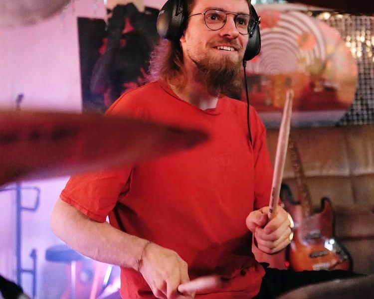 Schlagzeuglehrer Julian