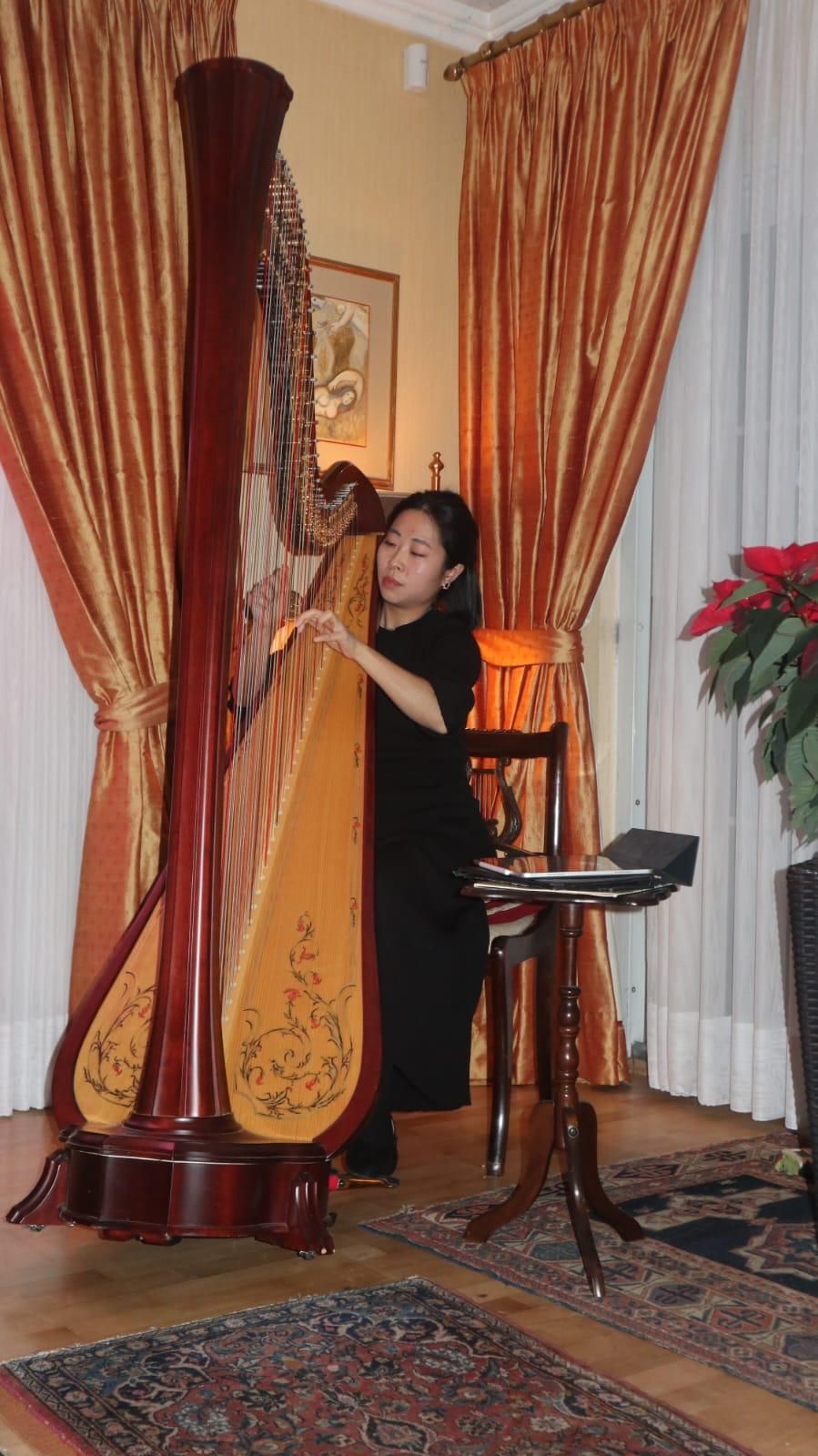 Harfenunterricht bei Yung-Chun